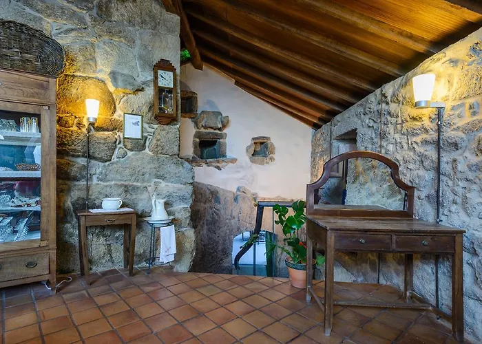 Aldea Bordons Country house *