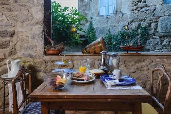 Aldea Bordons Country house *